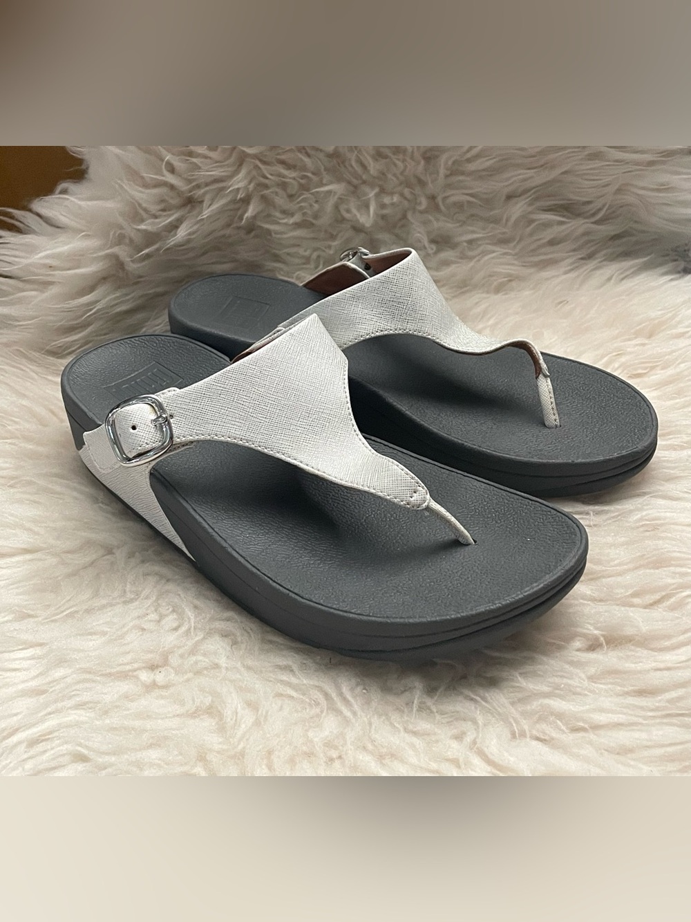 FitFlop The Skinny Sandals White/Silver 7